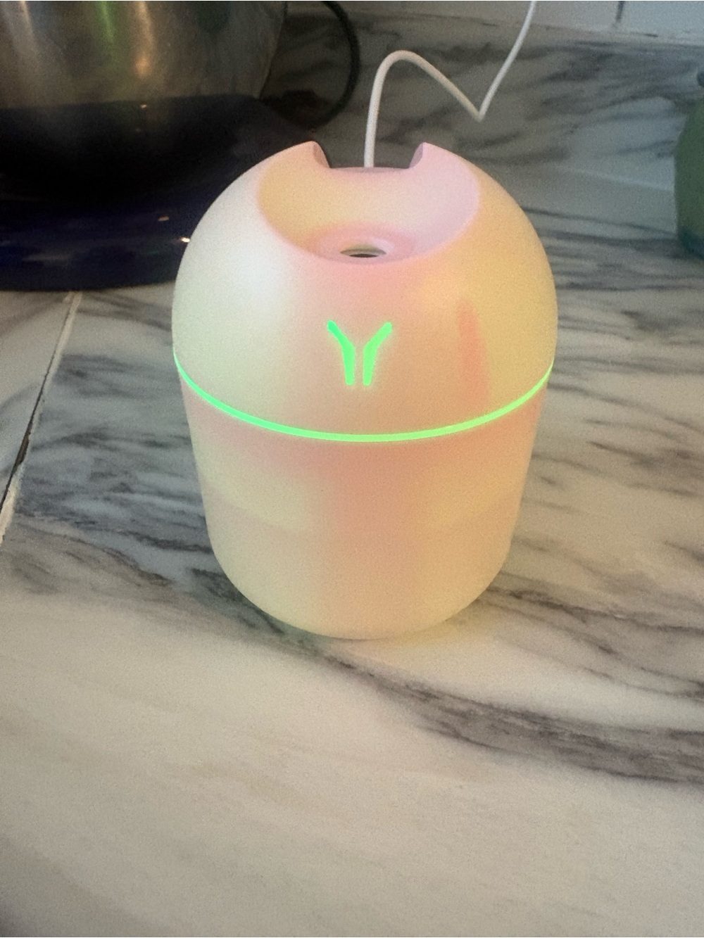 Personal Cool Mist Humidifier Diffuser Color Changing - Picture 2 of 10